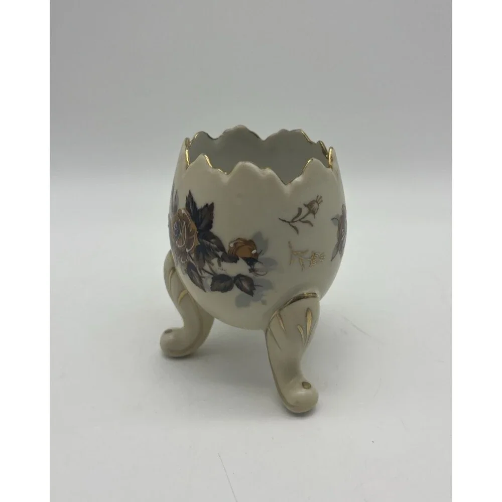 Unmarked this ceramic